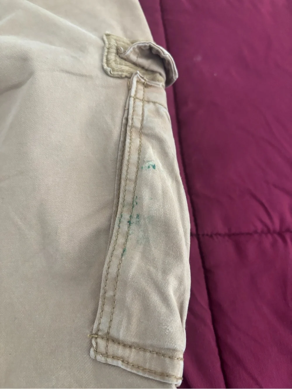 Classic Men's Tan Cargo Pants with Multiple Utility Pockets